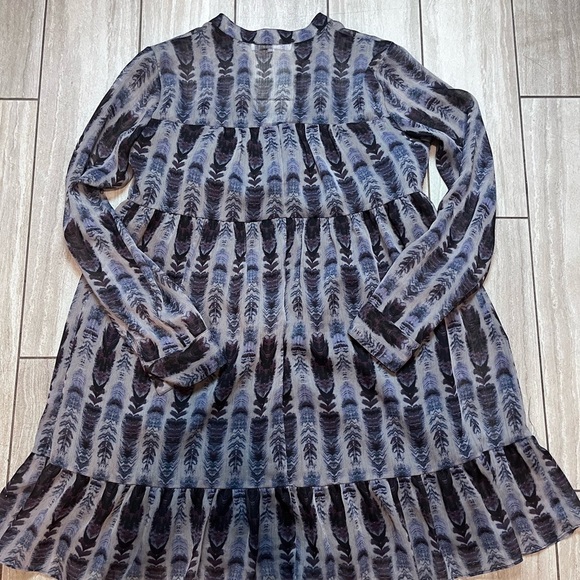 BCBGeneration Blue Mesh Tiered Feather-print Dress Size Small - Picture 5 of 6